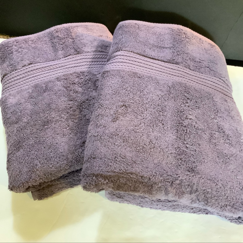 Chris Madden Home Collection Bath Towels Purple Moon Set of 2 Egyptian Cotton